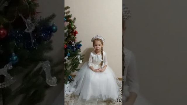 Овсей Овсеевич Дриз "Новогодняя сказка".Читает:Петрова Александра,5 лет. смотреть онлайн
