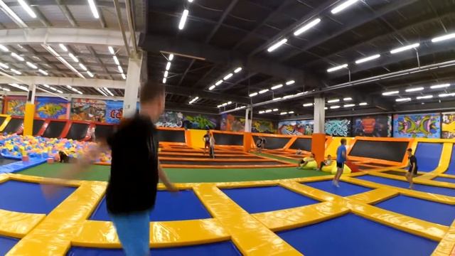 Батутный центр "Атмосфера" смотреть онлайн