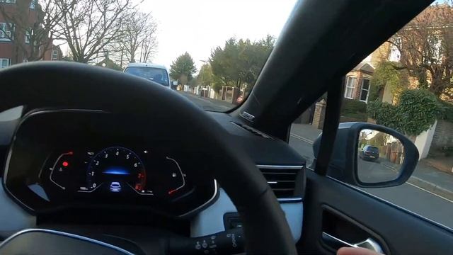 2020 Renault Clio 1.3 TCe 130 S-Edition EDC - 3000KM Ownership Update смотреть онлайн