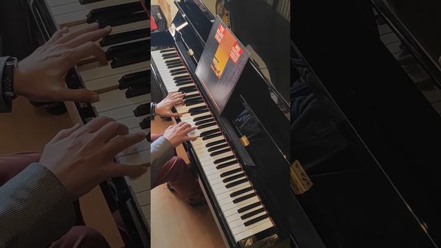 Mike Oldfield - The Killing Fields - Piano version arranged and performed by David Bazo смотреть онлайн