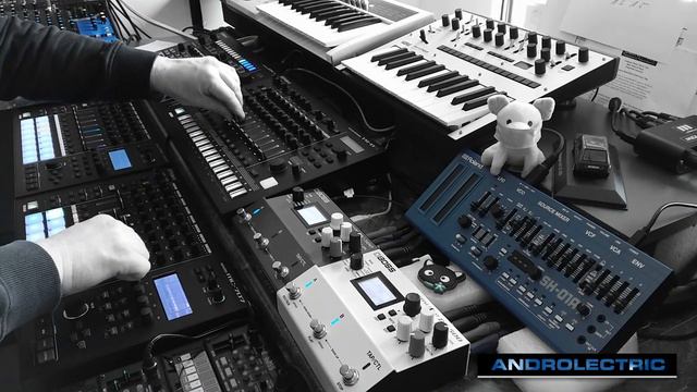 DUB TECHNO (DAWless-Mix) @ ROLAND MC-707 // TR-8S // MX-1 // BOSS DD-500 / RV-500 смотреть онлайн
