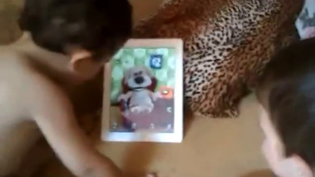 Apple iPad Talking (бешеная собака) смотреть онлайн