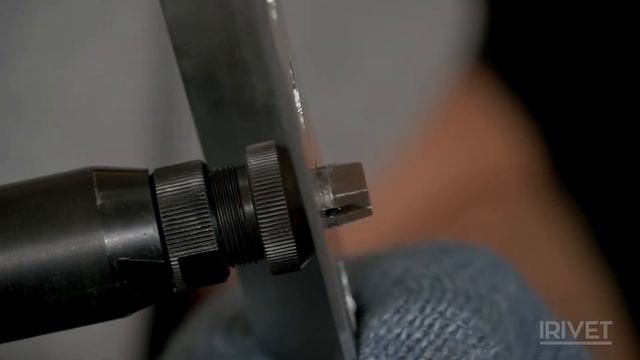 RIVETEC RL 6100 - пневмо-гидравлический просекатель шестигранных отверстий под заклепки от М4 до М8 смотреть онлайн