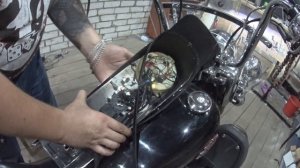 Harley Davidson road king, замена лампочек в приборке, чиним дальний свет, выставляю уровень люстры