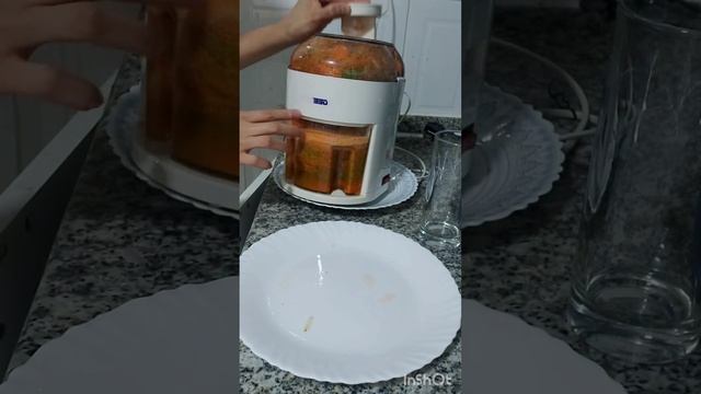 Tomato, peras, apple, cucumber, carrot with orange fresh juice #freshjuice #applejuice #carrotjuice смотреть онлайн