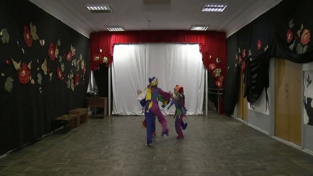 Хореографический коллектив "Белые Россы" Тбилисская Краснодарского Эстрадный танец "Клоуны" трио смотреть онлайн