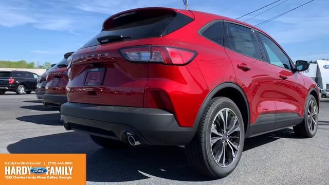 2021 Ford Escape SE in Rapid Red смотреть онлайн