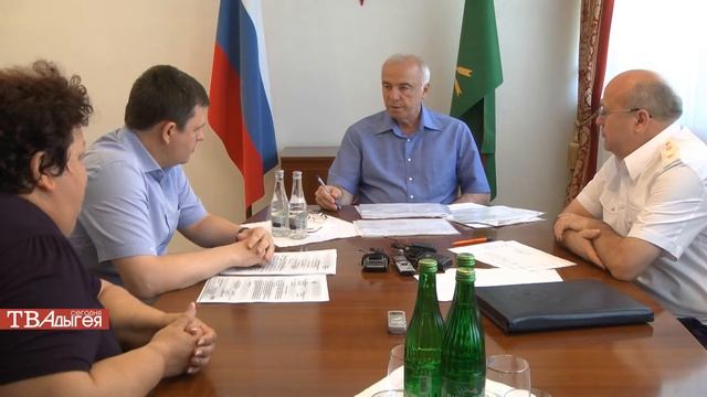 Глава республики провёл приём граждан смотреть онлайн