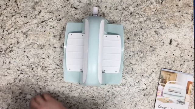 Cuttlebug Die Cutting Machine Review & Tutorials (Recorded Live) смотреть онлайн