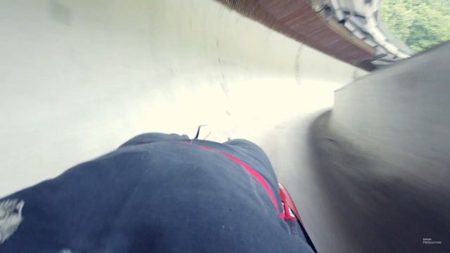 110 Km/h On The Sigulda Track By Sled. 110 км/ч на санях по бетону в Латвии.