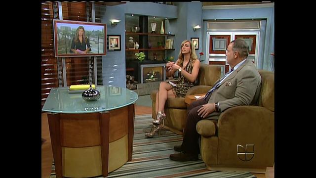 Erika Garza - El Gordo y La Flaca 10/4/10 Ricky Martin, Ricardo Arjona смотреть онлайн