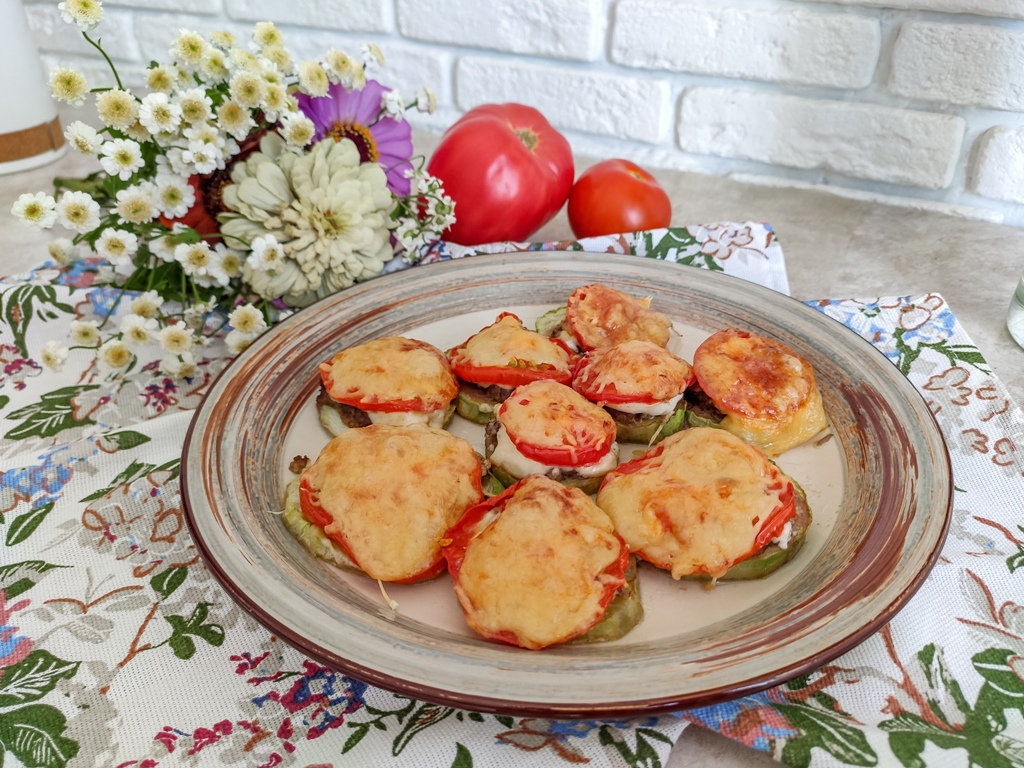 ГОРЯЧАЯ ЗАКУСКА ИЗ КАБАЧКОВ
