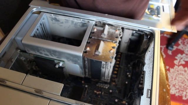 Mac Pro 1,1 Upgrade CPU Pt. 2 смотреть онлайн