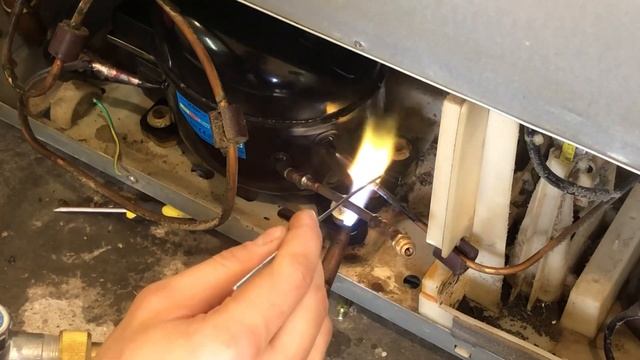 Samsung Ноу Фрост . Не работает морозилка и холодильник смотреть онлайн