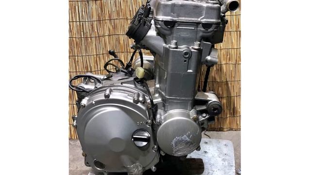 Мотор с Kawasaki ZRX400 в ZZR400? Легко! смотреть онлайн