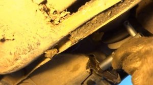 Замена передних рычагов подвески на Mazda Demio