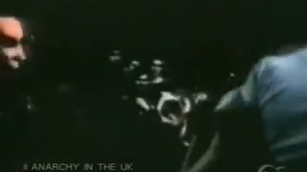SEX PISTOLS - Anarchy In The UK