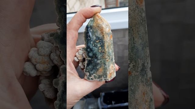 камень халцедон со сферолитами Chalcedony with spherulites #crystal #stone смотреть онлайн