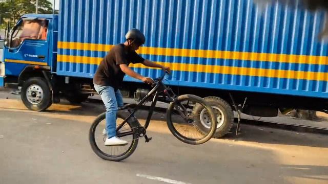 Evening Stunt Practice? | Bike Stunts | Cycle Stunts | Rahim BM Rz | Stunter Jiku смотреть онлайн