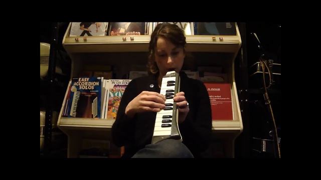 698 - Green Hohner Melodica M 26 $95 смотреть онлайн