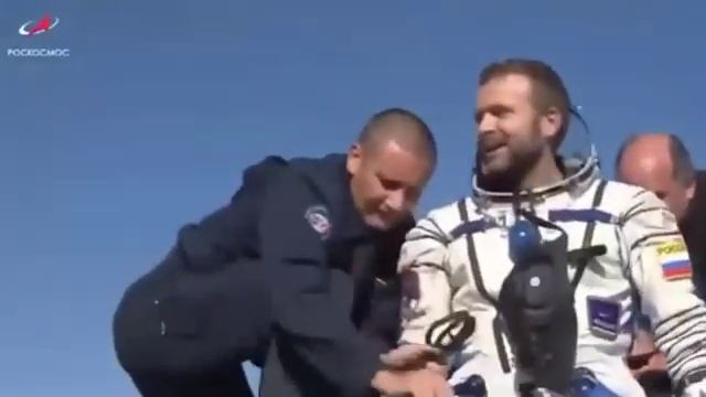 Приземлились в Казахстане: Юлии Пересильд, Климу Шипенко смотреть онлайн