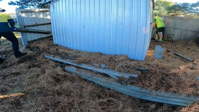 Horrendous SNAKE DEN Cleanup | You Won't Believe How THICK the Ground Cover Was ! смотреть онлайн