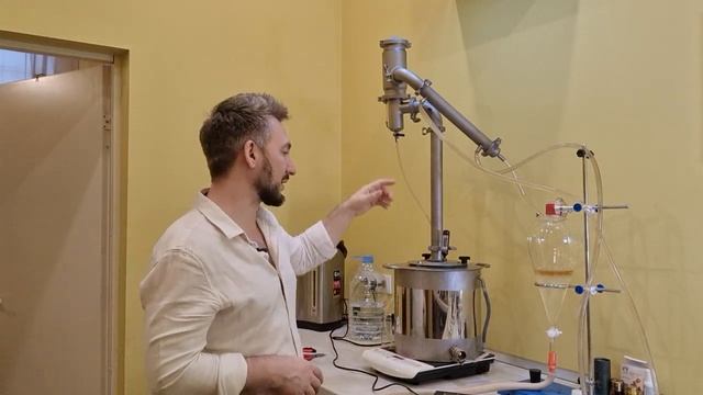 Парфюмерные дневники Ясина Анвари. Дистилляция душистых веществ в домашних условиях. смотреть онлайн