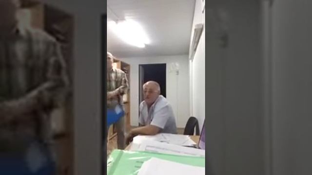 Не хотели давать мужику работяге зп смотреть онлайн