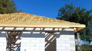 Сколько стоит вальмовая крыша, если строить своими руками. Цены в РБ август 2022.