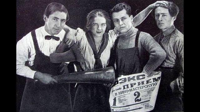 Экскурсия по Театральному музею «Петроградский театральный авангард». смотреть онлайн