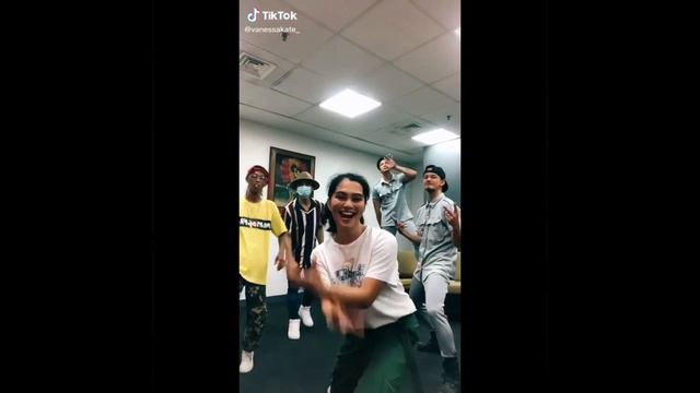 HALMA смотреть онлайн