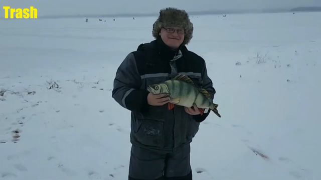 Мужики спалились на рыбалке смотреть онлайн