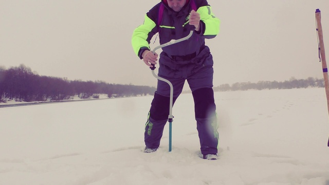 Лед на Оке под Серпуховом в феврале.