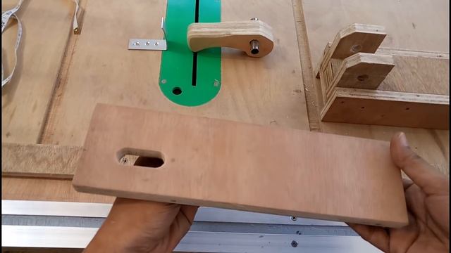 Table Saw Fence with Free Plans смотреть онлайн