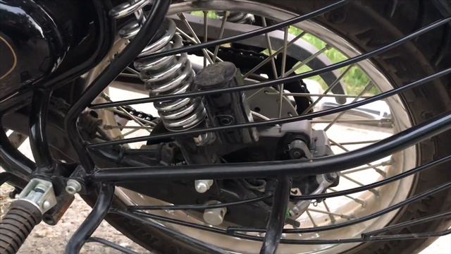 Modified 2019 Royal Enfield Classic 350cc - Review ( Black Colour ) Top speed [THE HANDBRAKE] смотреть онлайн