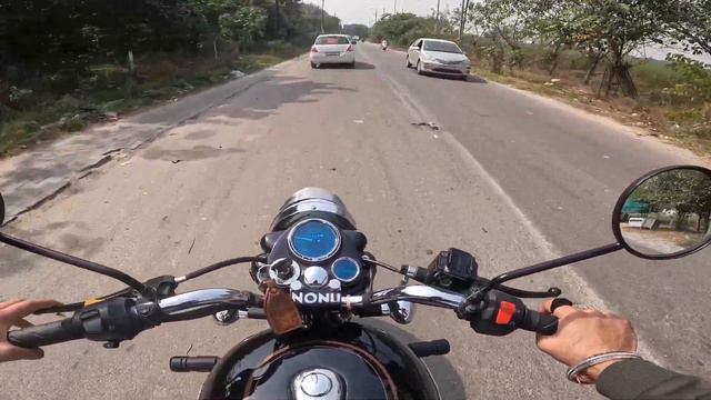 Royal Enfield Standard 350 Mileage || Shocking Result || Bullet 350 Average Test In City смотреть онлайн