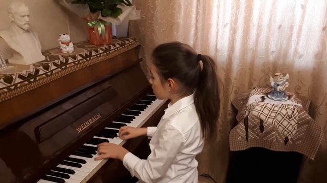 Арина. Март-2018. Транспозиция песенки "My Cat Purrs" смотреть онлайн