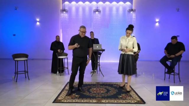 Ninguém te ama como Eu - Interpretação Sheila Fortunato & Pe Mario Adorno смотреть онлайн