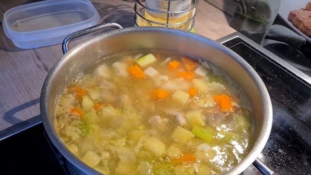 ИТАЛЬЯНСКИЙ СУП МИНЕСТРОНЕ. Рецепт итальянской бабушки. Italienische Minestrone-Suppe.