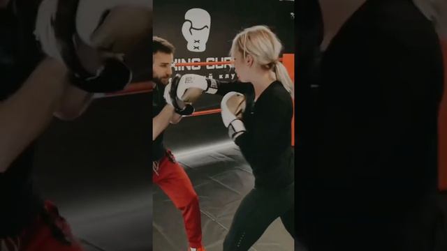 Персональная тренировка по боксу . Бокс для девушек . смотреть онлайн