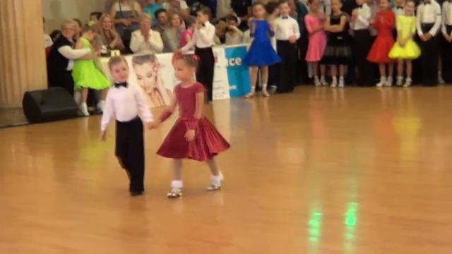 Бальные танцы дети/Ballroom dancing kids/My first debut смотреть онлайн