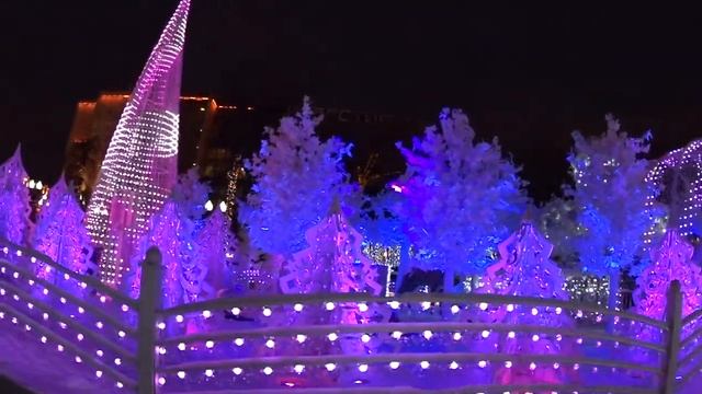 Путешествие в Рождество МОСКВА-2017 MAH01701 смотреть онлайн