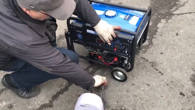 Tss Sgg 2800EN 2,8квт с аккумулятором, большой бак, колесики, первый запуск, нагрузка. смотреть онлайн