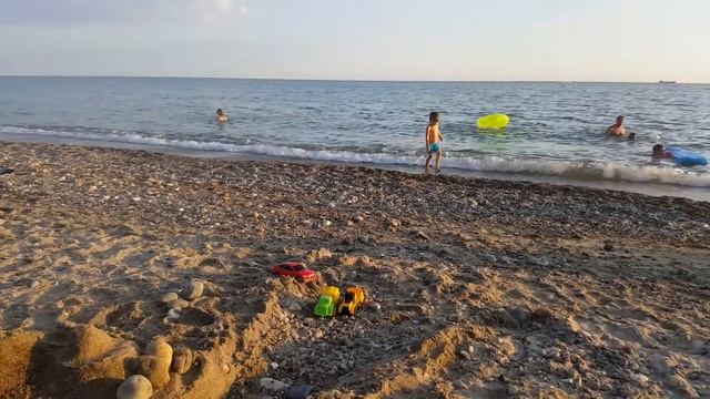 Песочный пляж Пицунда Абхазия смотреть онлайн