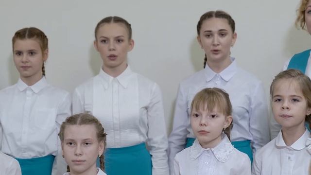 Семейный хор «Созвучие». «Три белых коня» смотреть онлайн