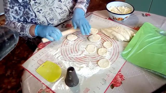 Вареники с творогом работаю с "помощницей " смотреть онлайн