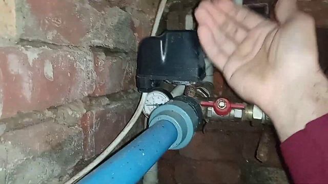 Как заменить грушу в гидроаккомуляторе? Замена гидроаккумулятора под давлением. смотреть онлайн