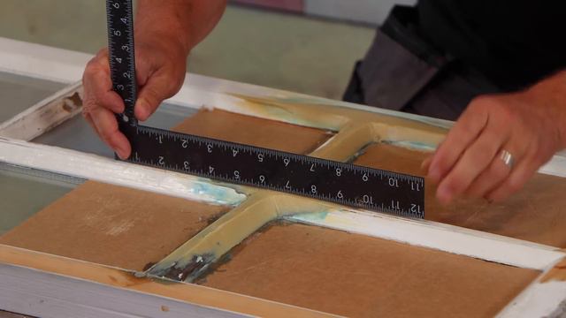 Repairing A Damaged Rotten Wooden Window Frame - 2 Part Epoxy Resin Repair смотреть онлайн