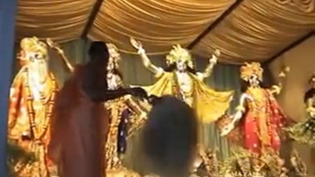 Samsara Dabanala Lida Lok, Iskcon Arati Kirtan