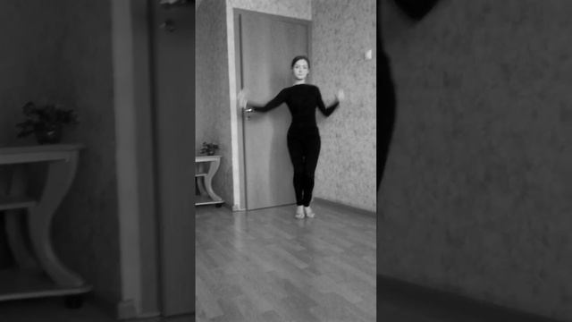 Танец под классику 1 ("Tango en skai")/ Пасодобль смотреть онлайн